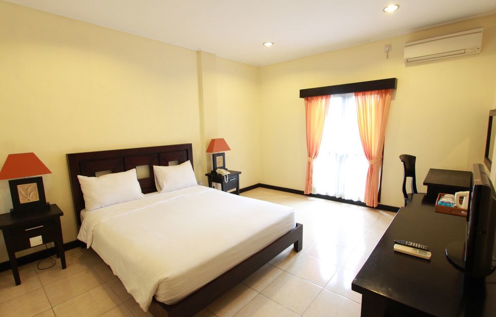 Hotel Intansari Dempassar Exterior foto