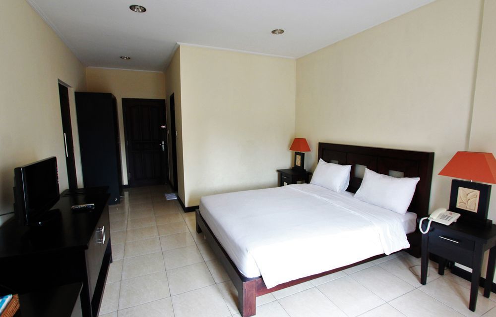 Hotel Intansari Dempassar Exterior foto