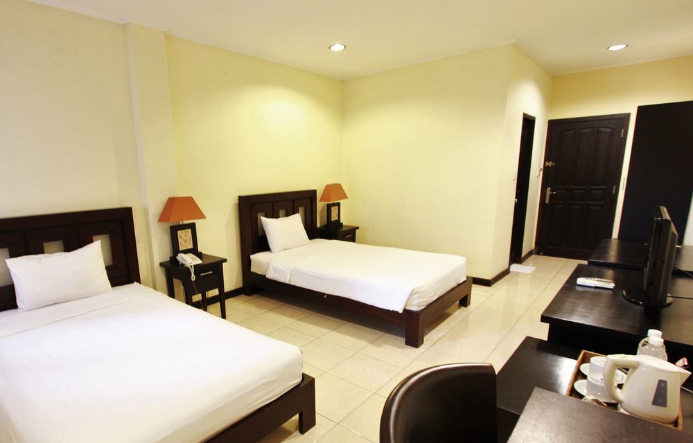 Hotel Intansari Dempassar Exterior foto