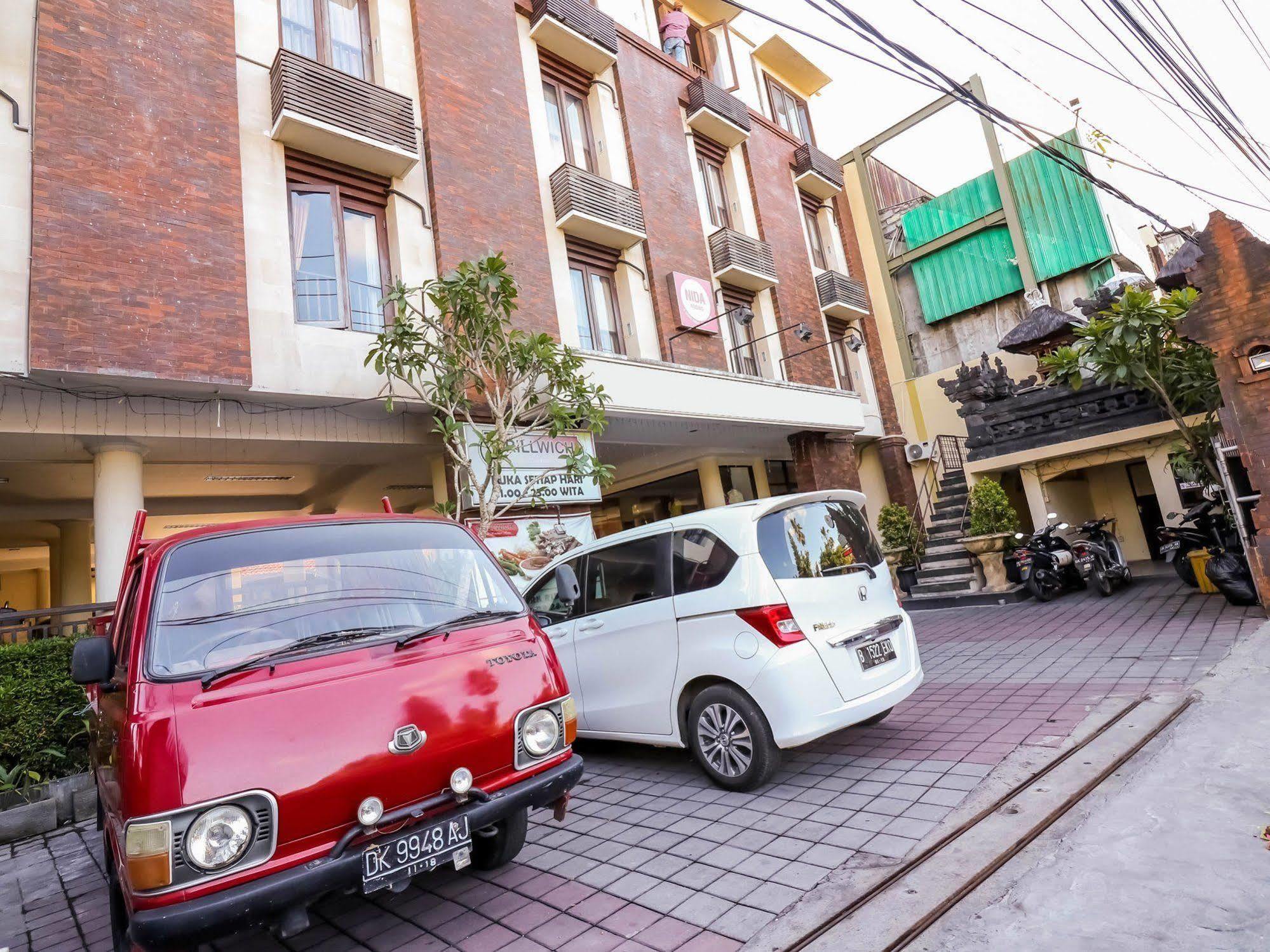 Hotel Intansari Dempassar Exterior foto