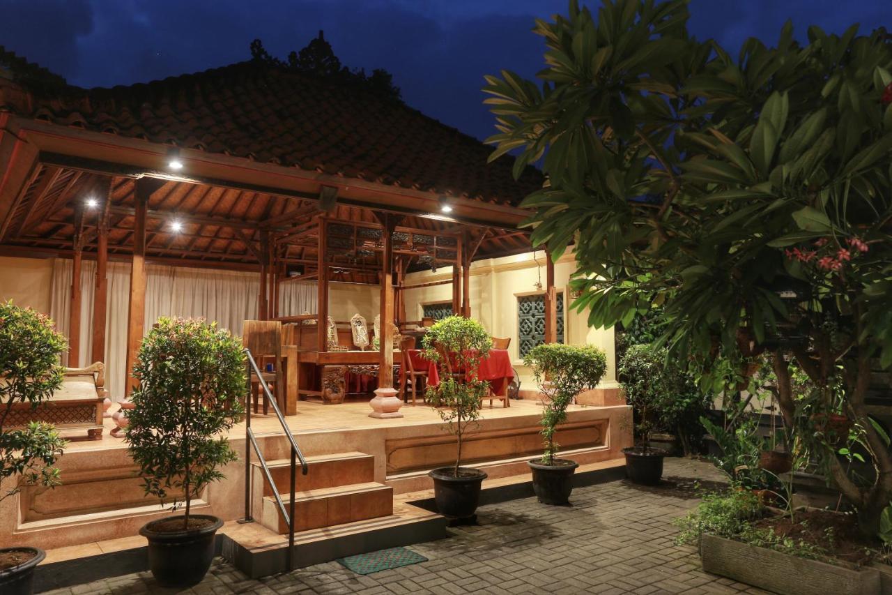 Hotel Intansari Dempassar Exterior foto