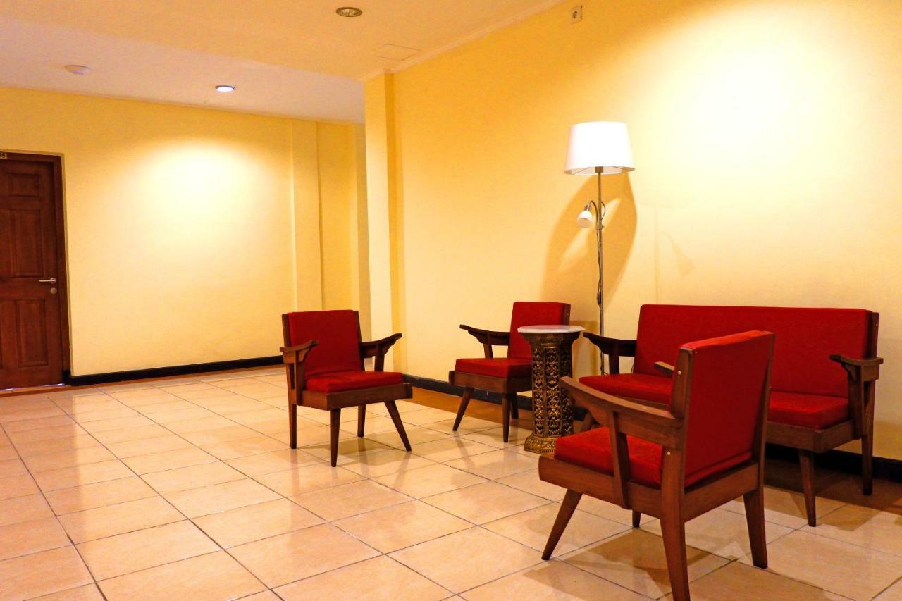 Hotel Intansari Dempassar Exterior foto
