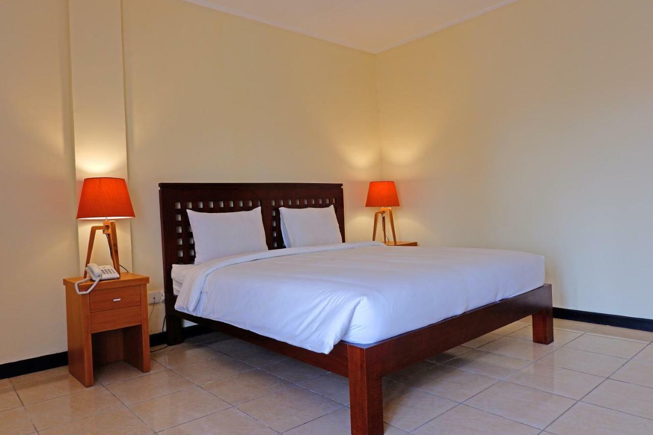 Hotel Intansari Dempassar Exterior foto
